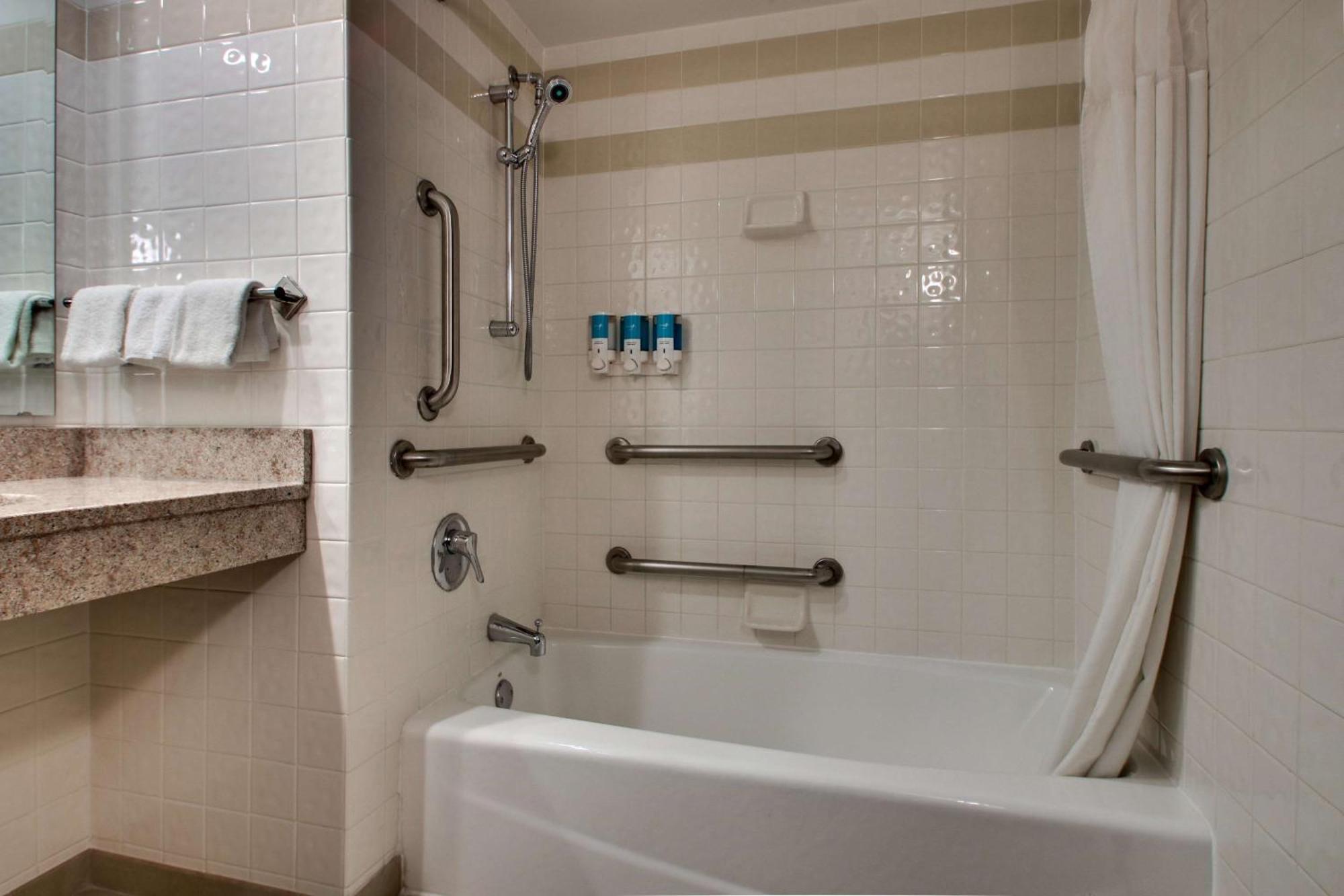 Drury Inn & Suites Bowling Green Bagian luar foto