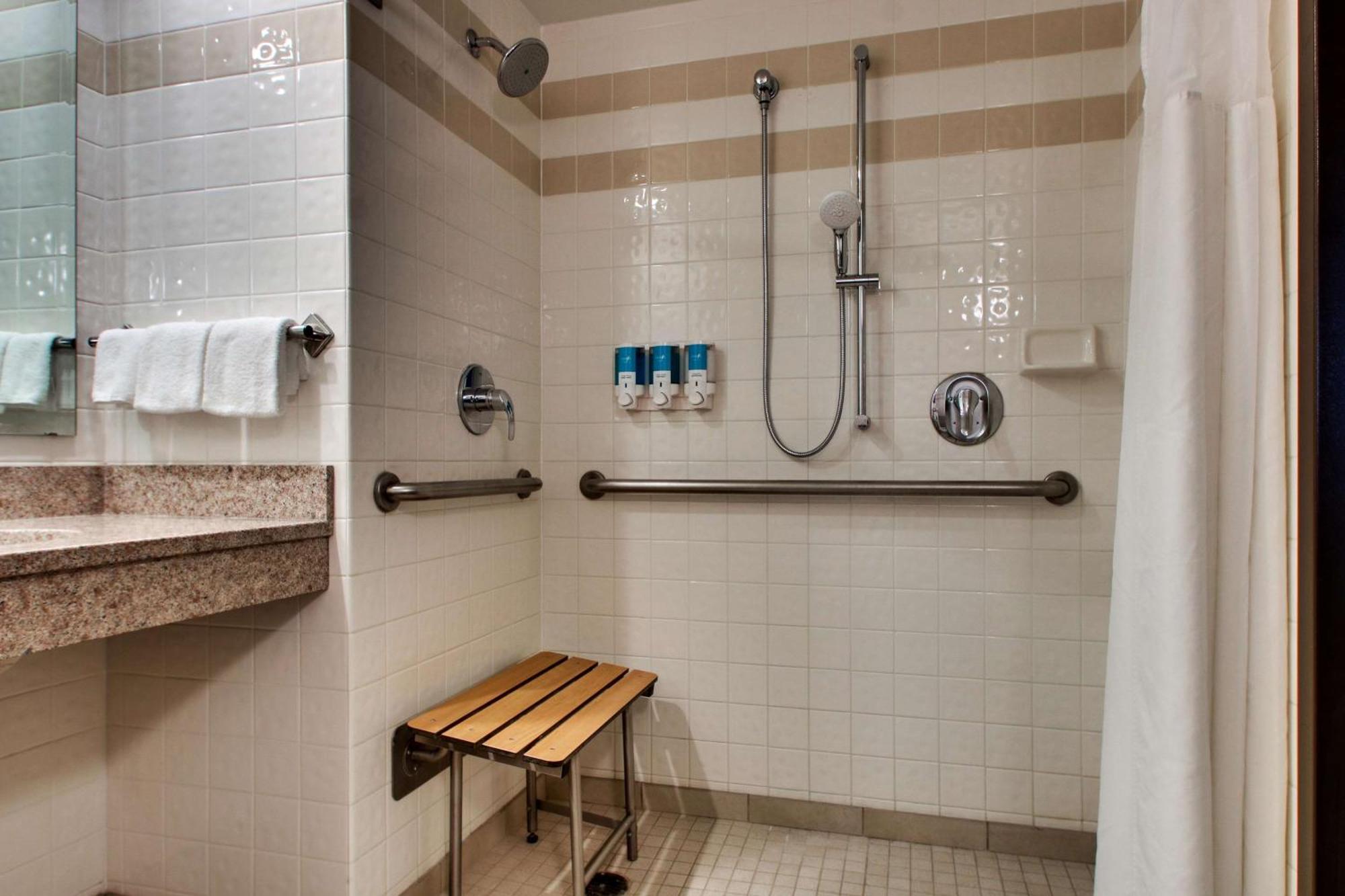 Drury Inn & Suites Bowling Green Bagian luar foto