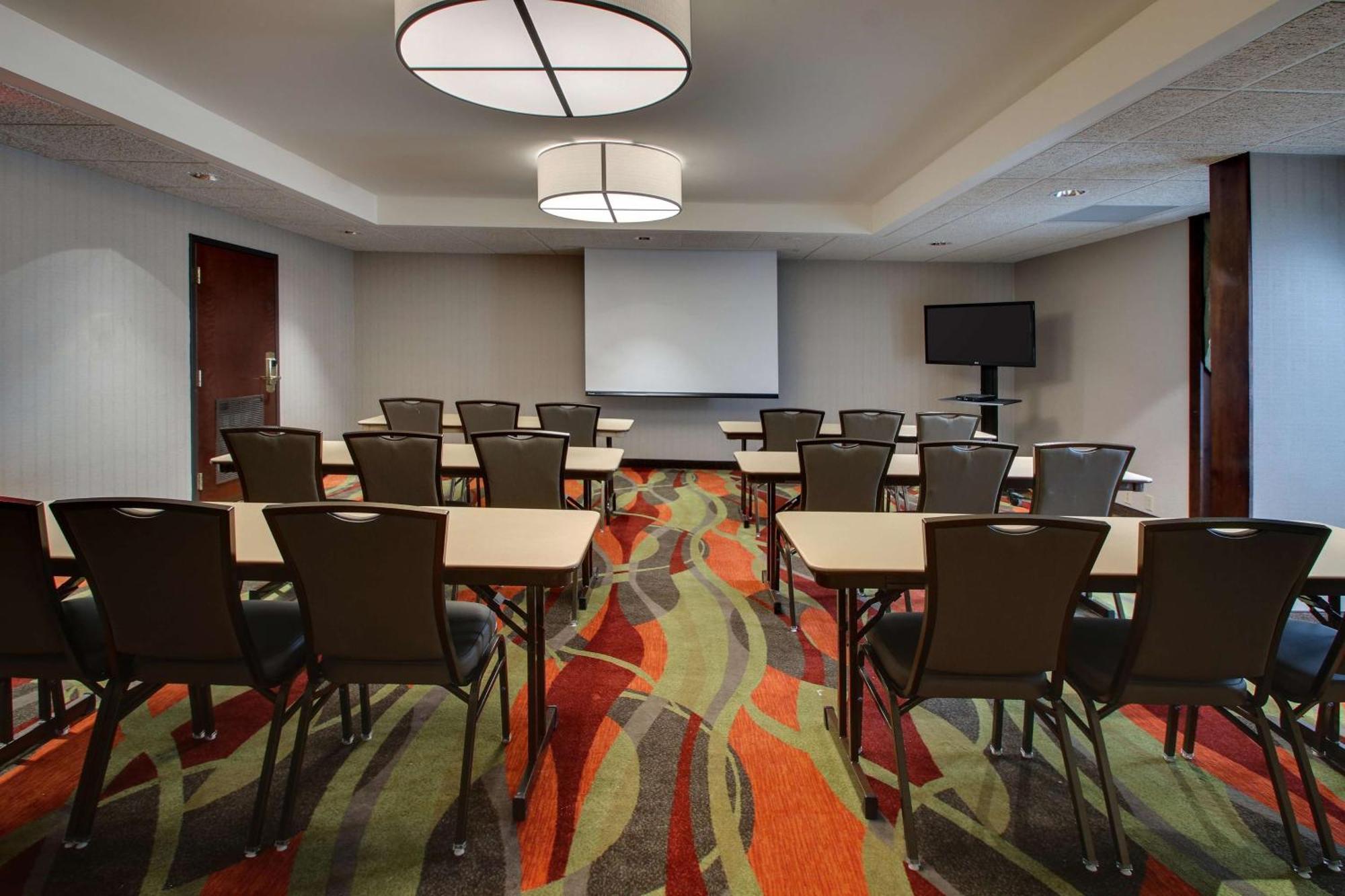 Drury Inn & Suites Bowling Green Bagian luar foto