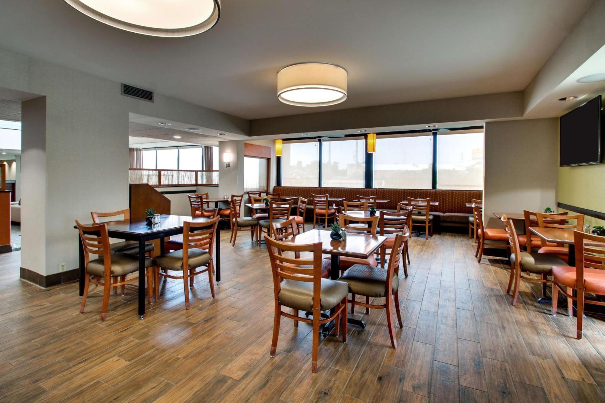 Drury Inn & Suites Bowling Green Bagian luar foto